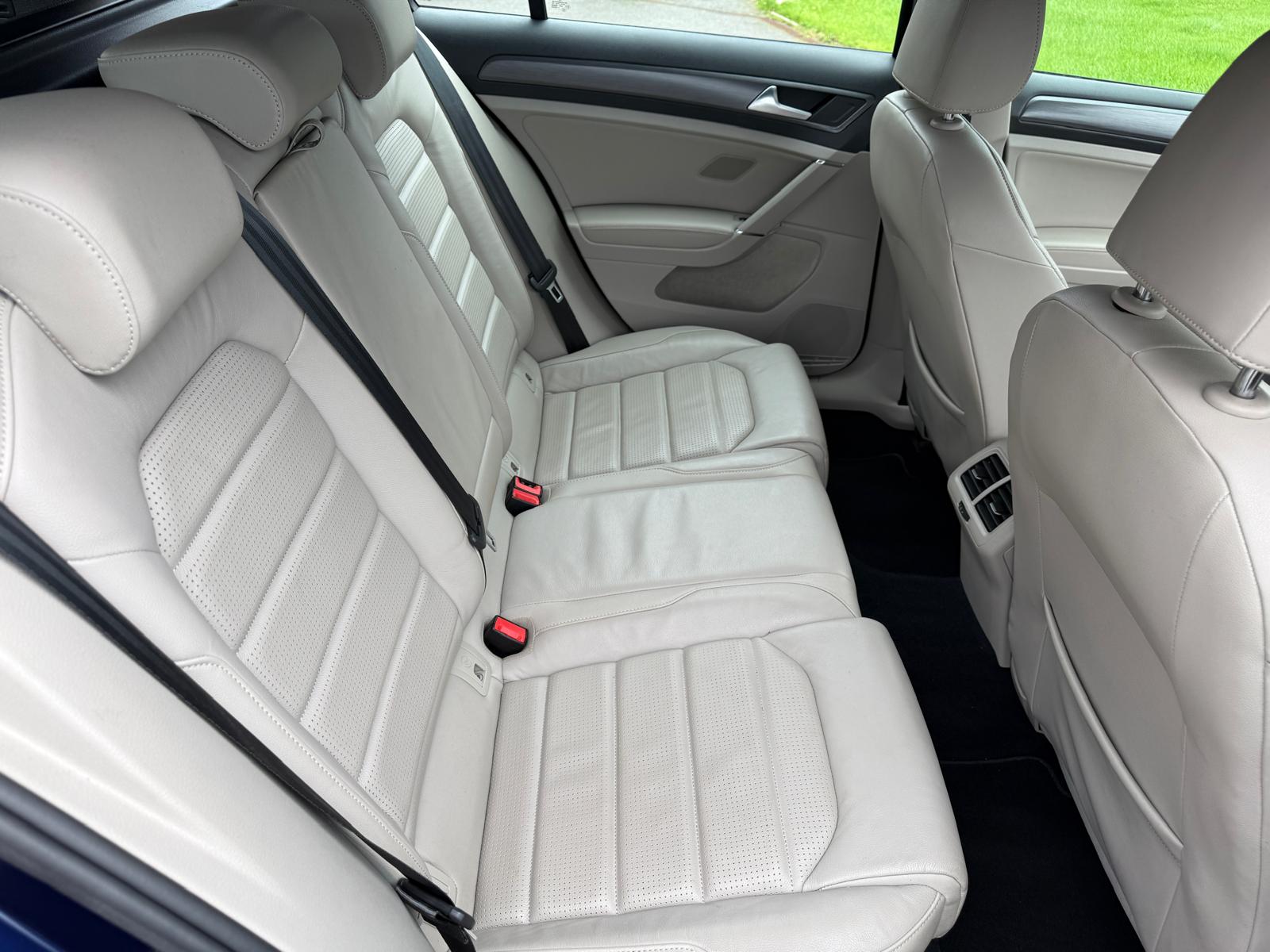 
								Volkswagen Golf 1.4 TSI SE Navigation Automatic Estate full									