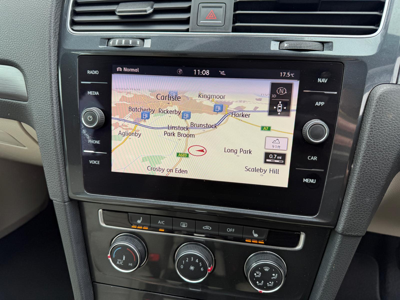 
								Volkswagen Golf 1.4 TSI SE Navigation Automatic Estate full									