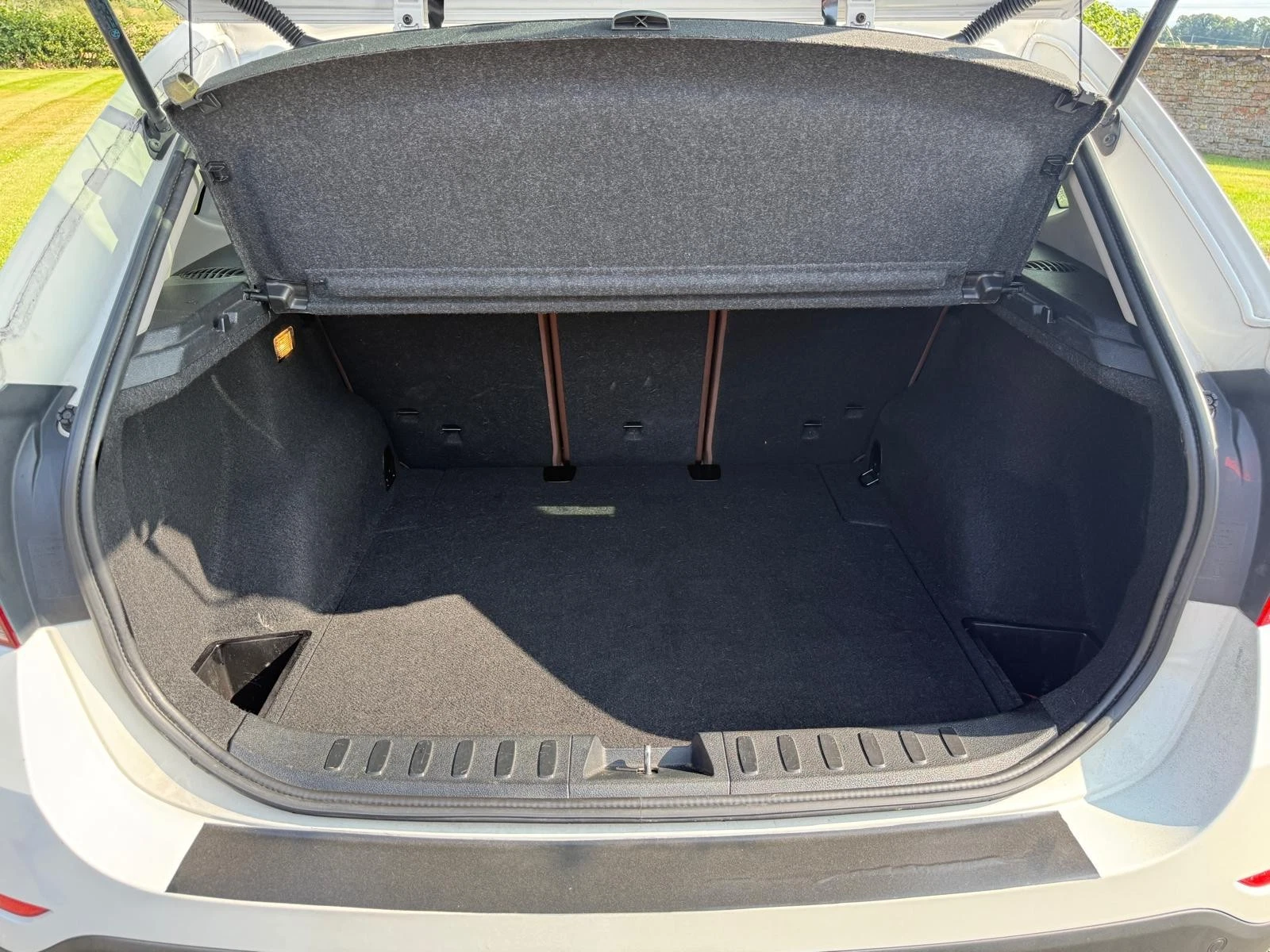 
								BMW X1 sDrive 16D xline full									
