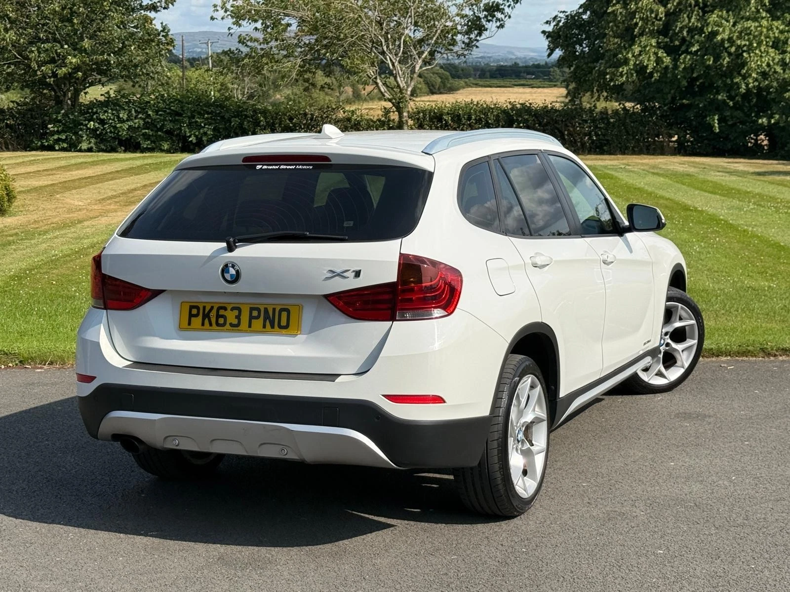 
								BMW X1 sDrive 16D xline full									