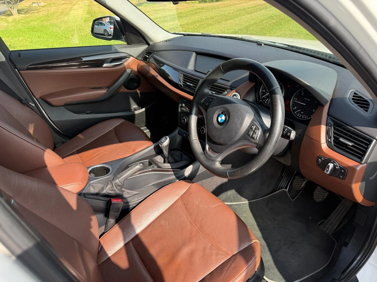 
								BMW X1 sDrive 16D xline full									