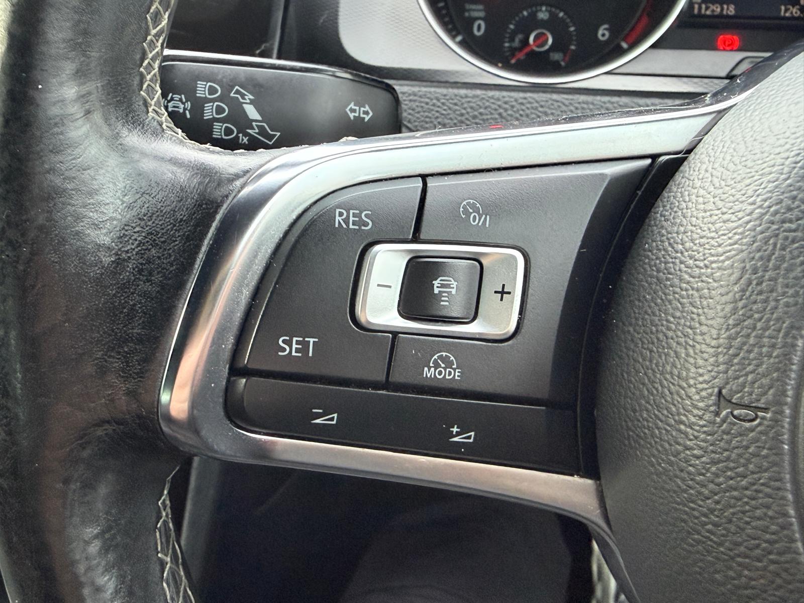 
								Volkswagen Golf GTD 2.0 TDI 5 door full									