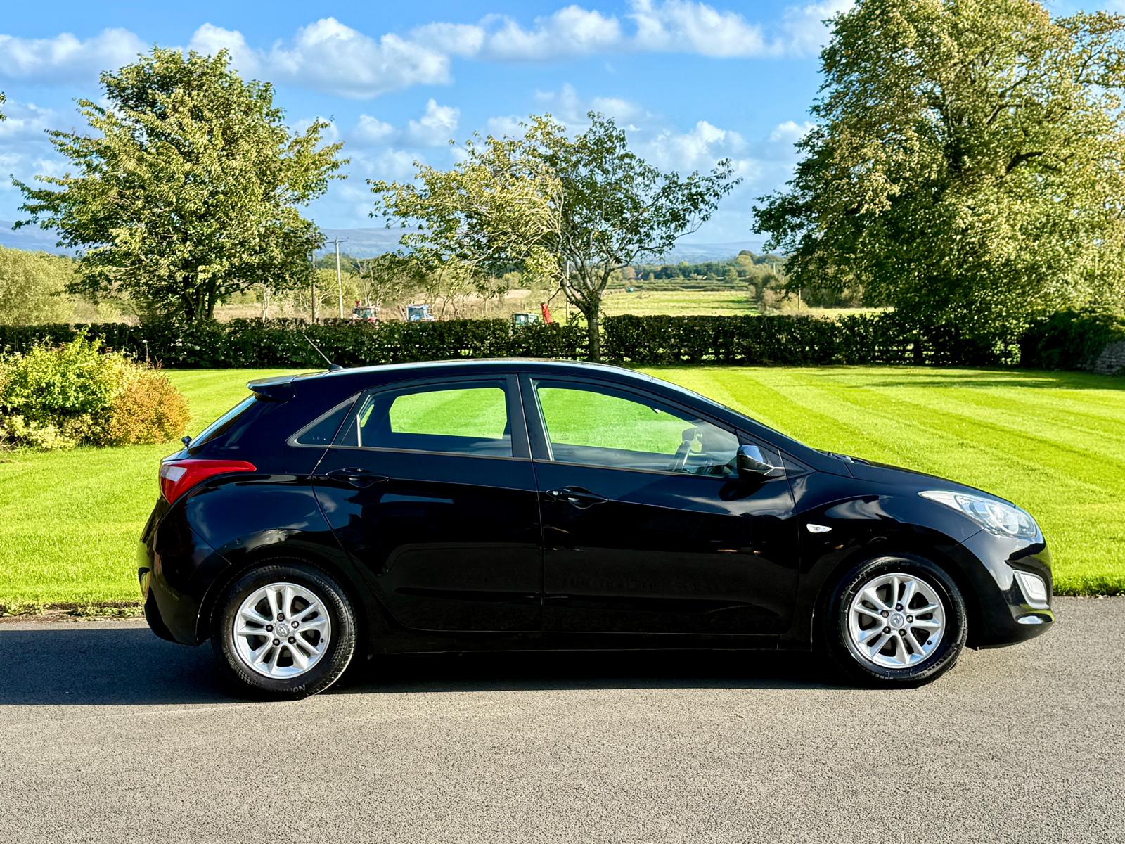
								Hyundai 1.6 CRDi Active Blue Drive 5 door full									