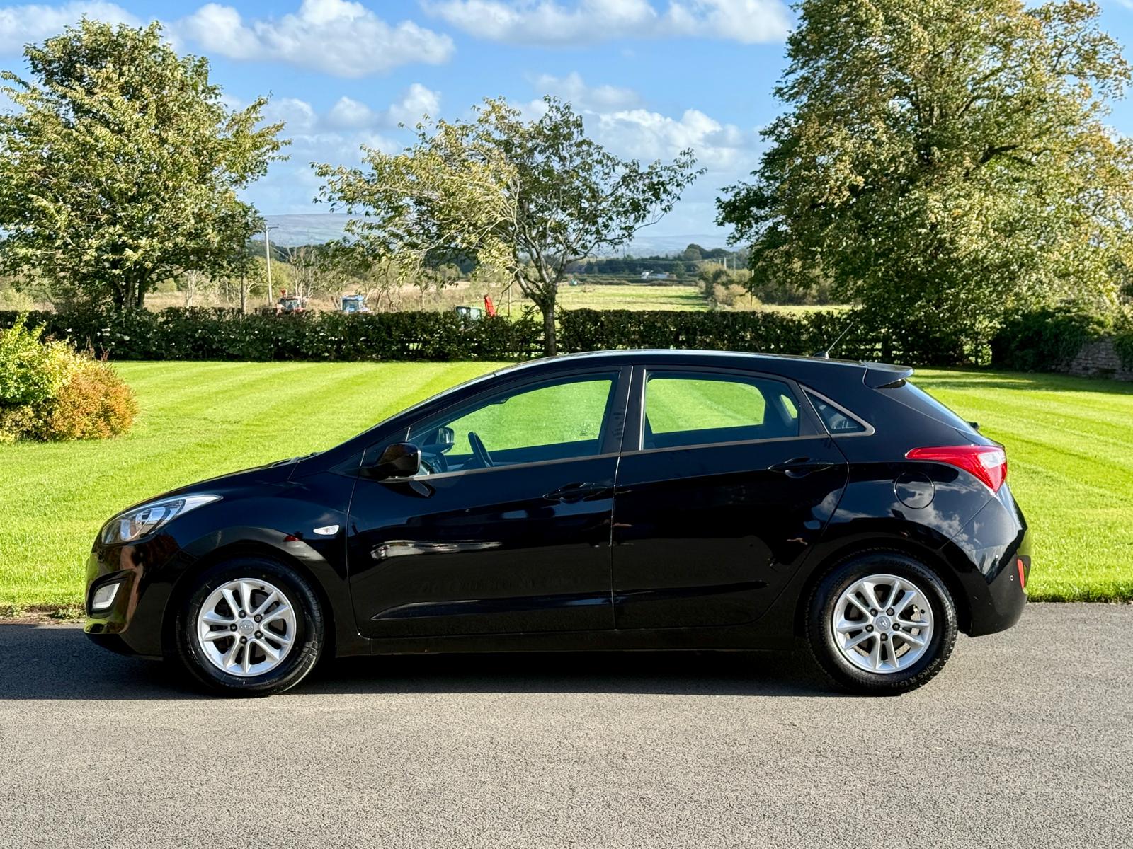 
								Hyundai 1.6 CRDi Active Blue Drive 5 door full									