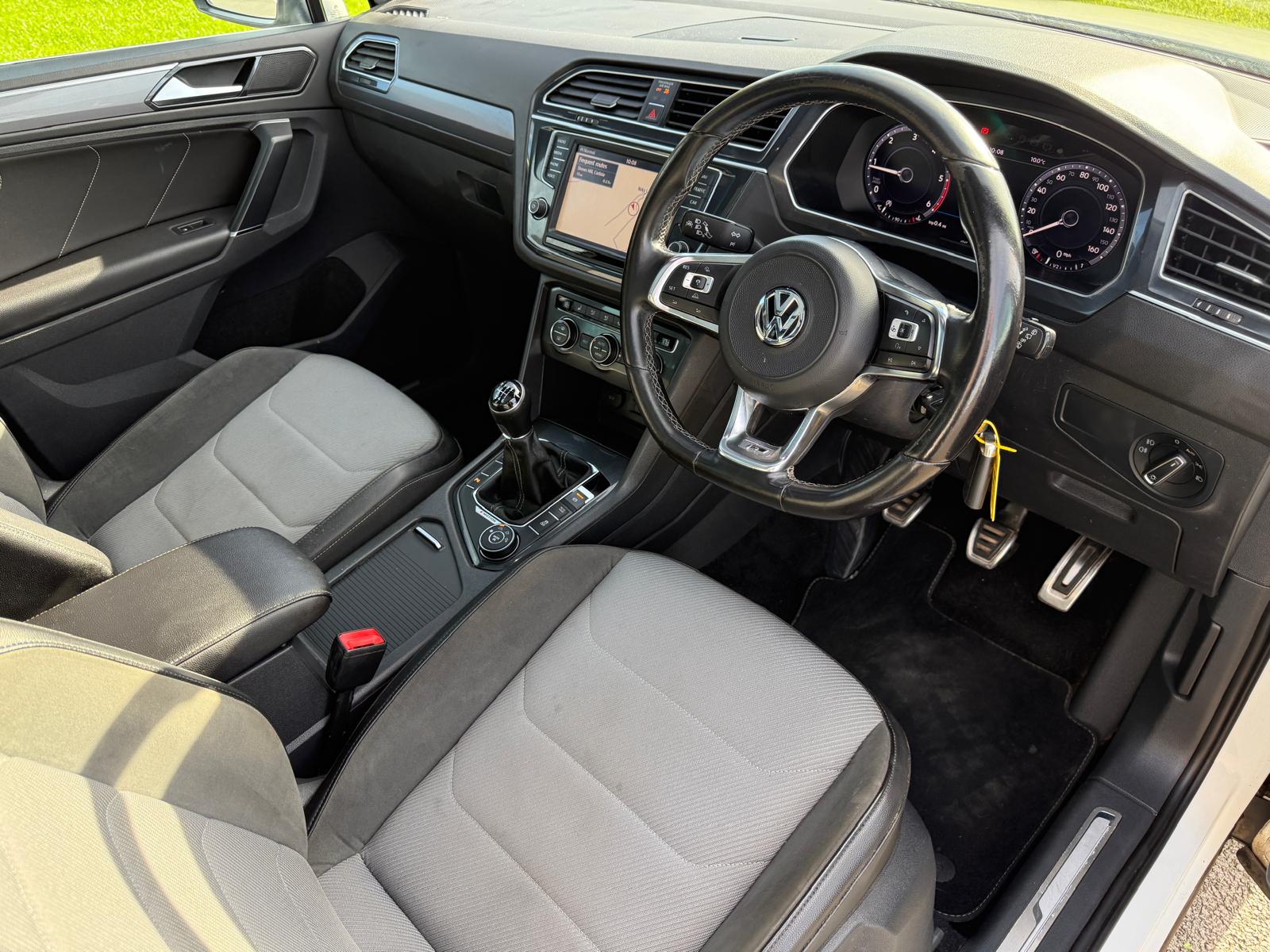 
								Volkswagen Tiguan 2.0TDi R-Line 4Motion full									