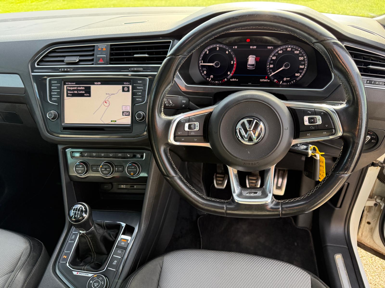 
								Volkswagen Tiguan 2.0TDi R-Line 4Motion full									