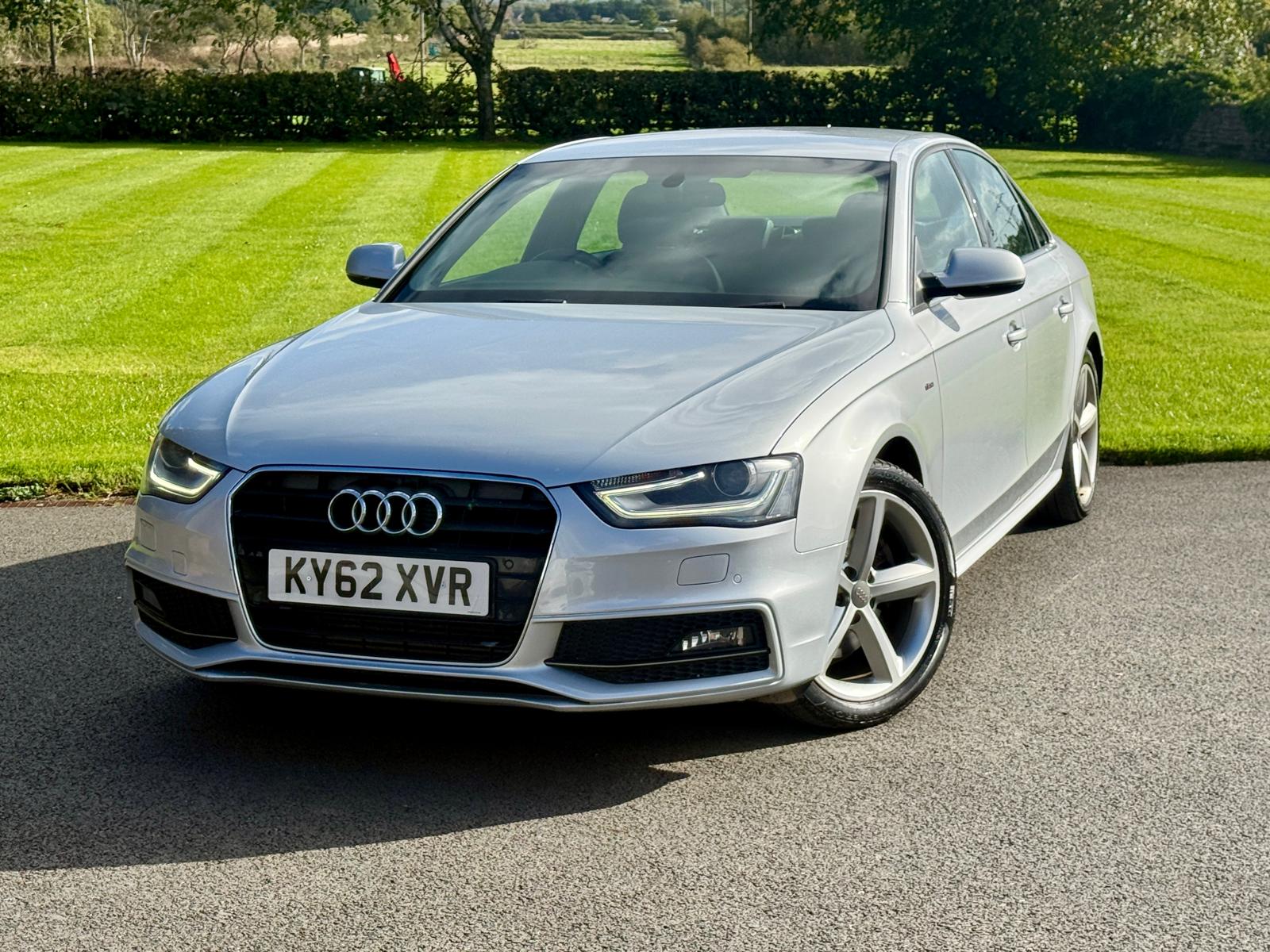 
								Audi A4 1.8T S-Line TFSi 4dr full									