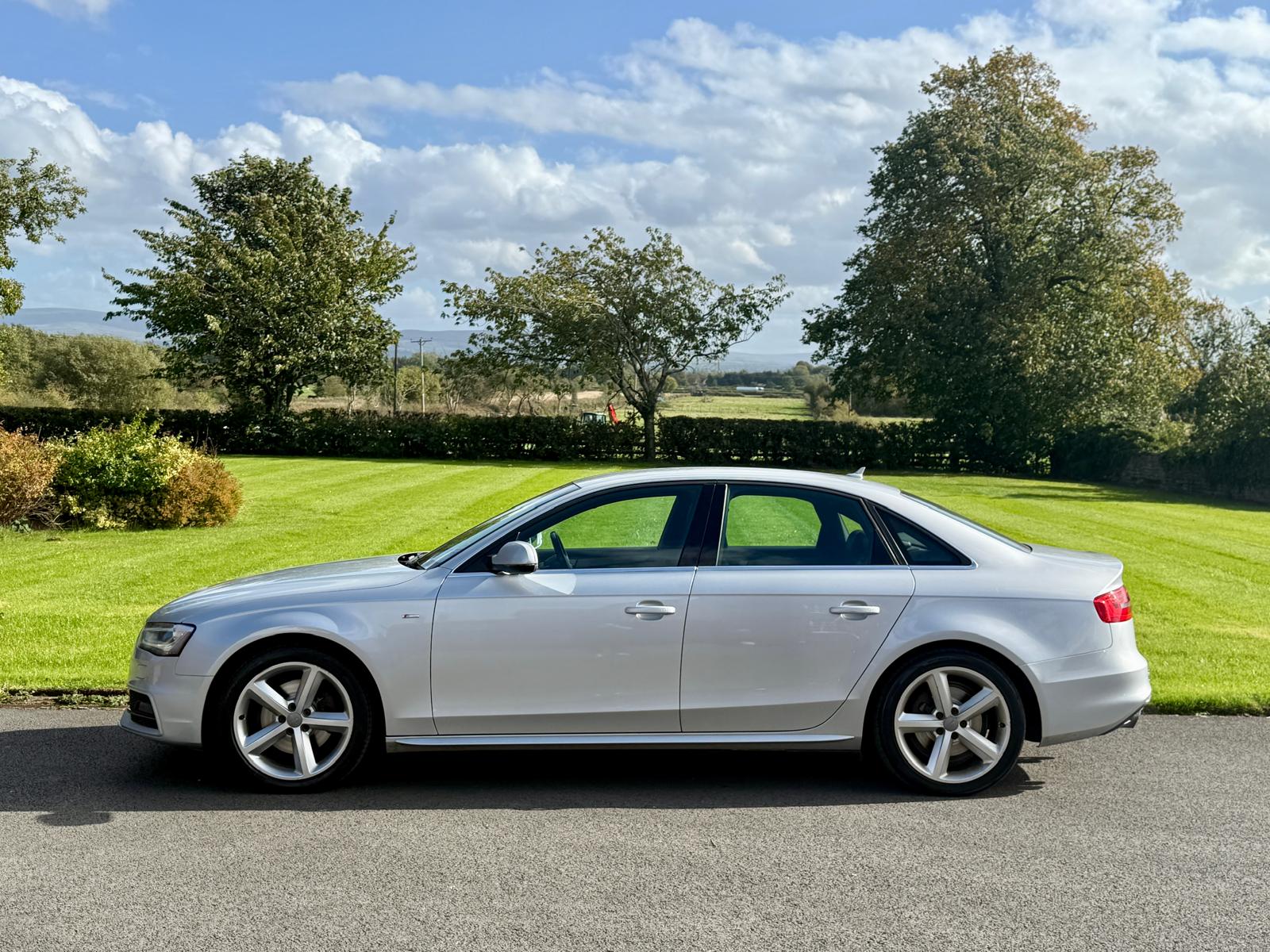 
								Audi A4 1.8T S-Line TFSi 4dr full									