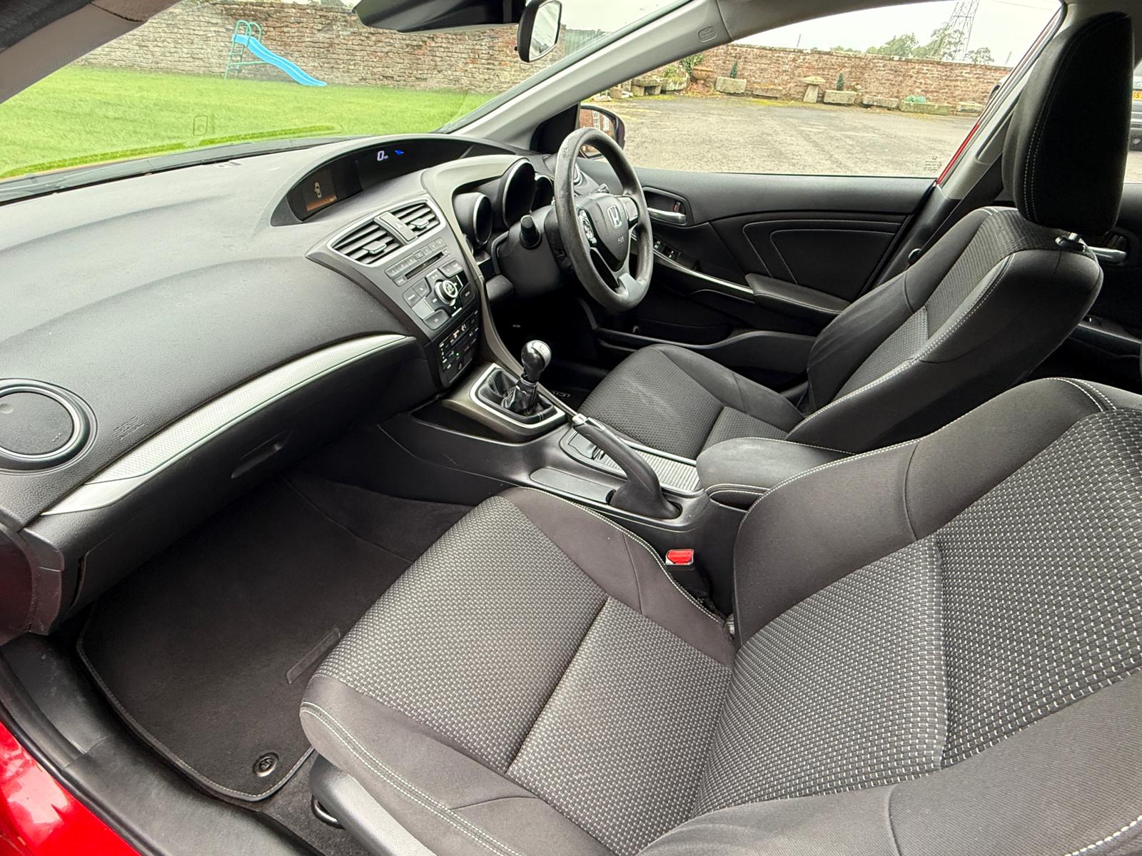 
								Honda Civic S 1.4i-VTEC 5dr full									