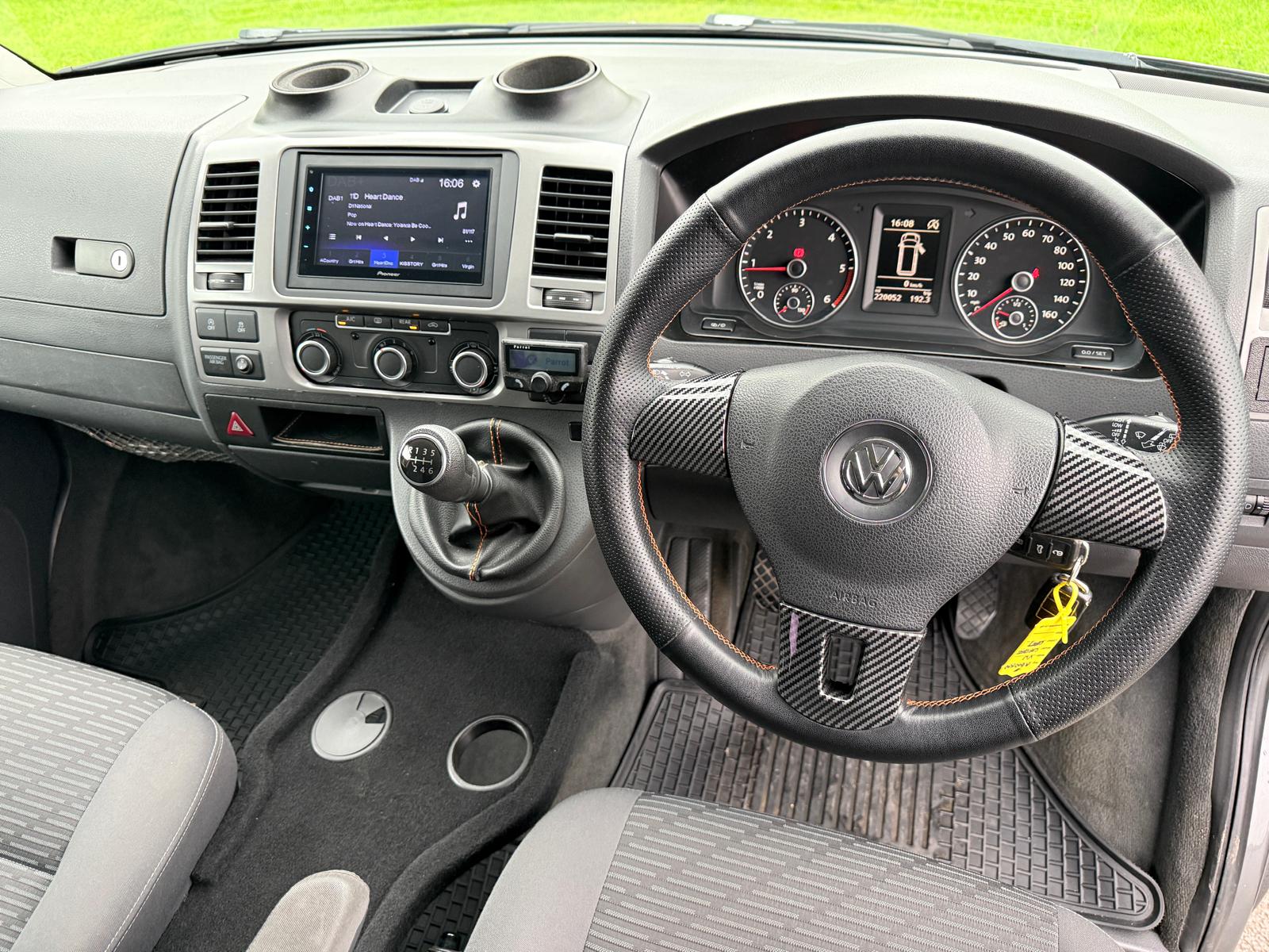
								Volkswagen Caravelle SE LWB 2.0 TDi 6 speed manual full									