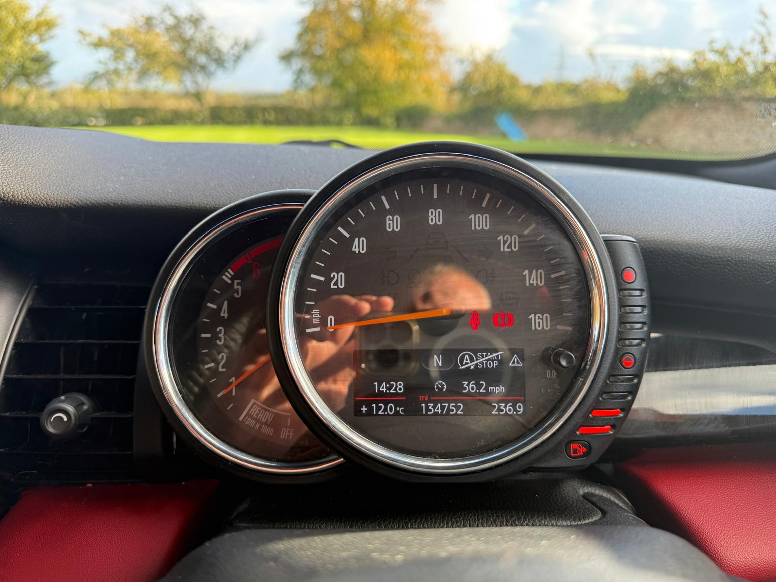 
								Mini Cooper D Chilli Pack full									