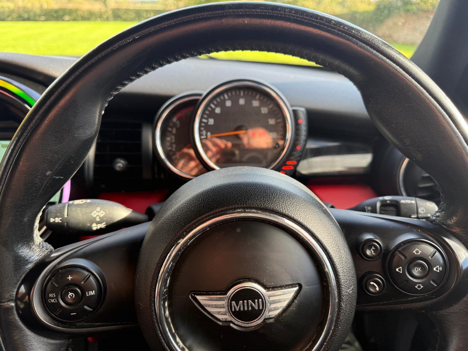 
								Mini Cooper D Chilli Pack full									