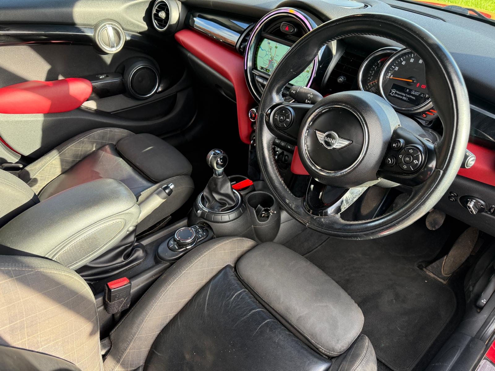 
								Mini Cooper D Chilli Pack full									