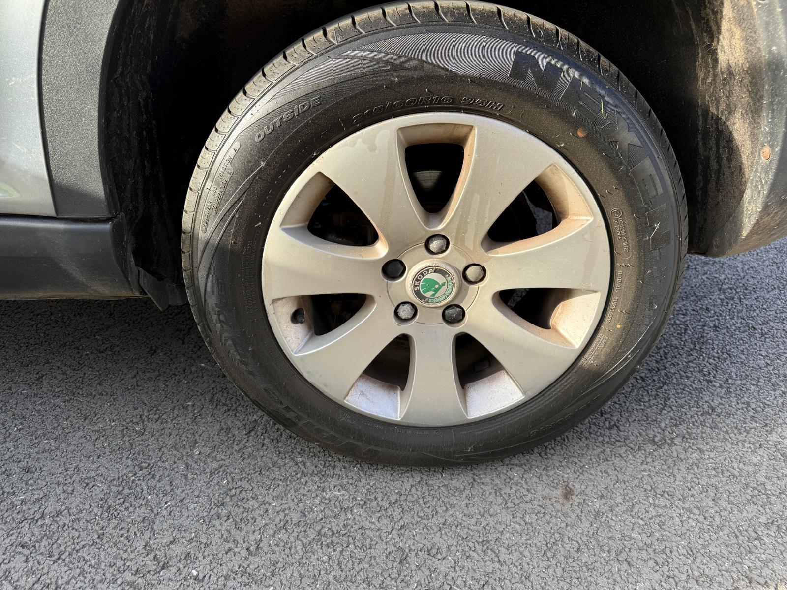 
								Skoda Yeti 2.0 TDI S 4×4 full									
