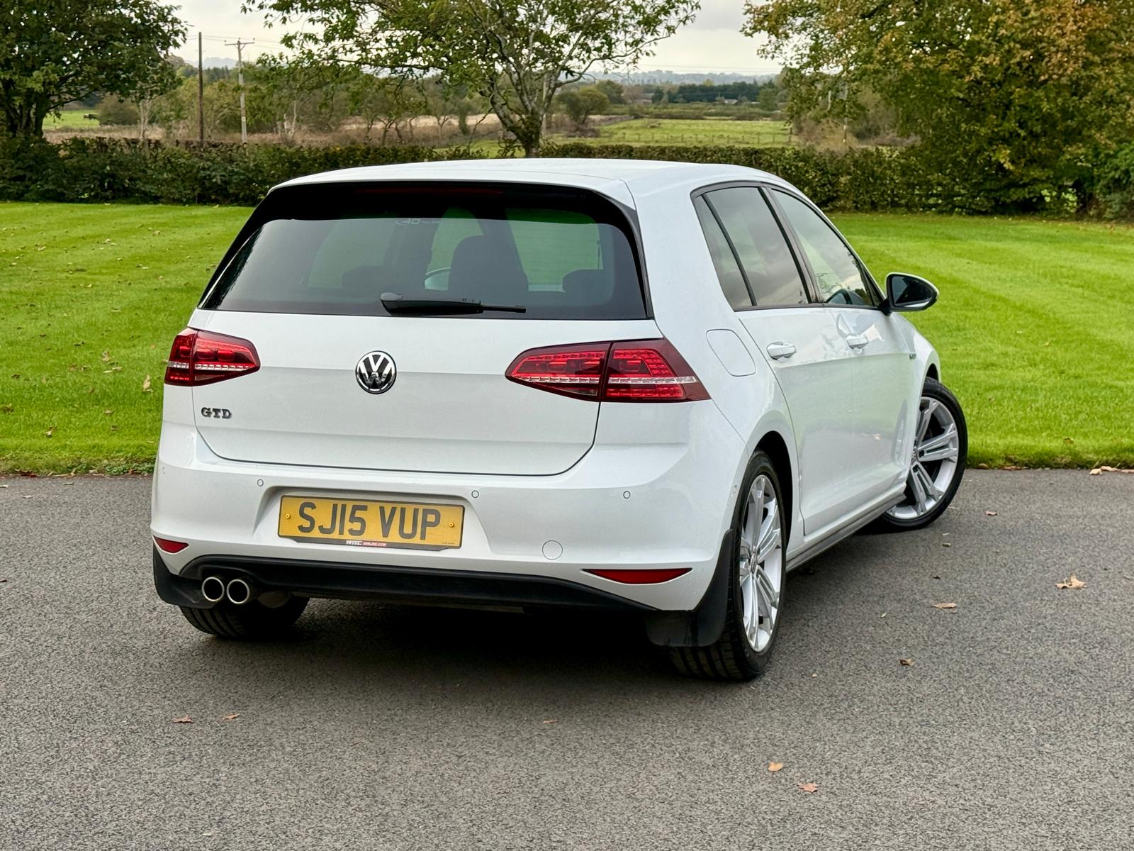 
								Volkswagen Golf GTD 2.0 TDI 5 door full									