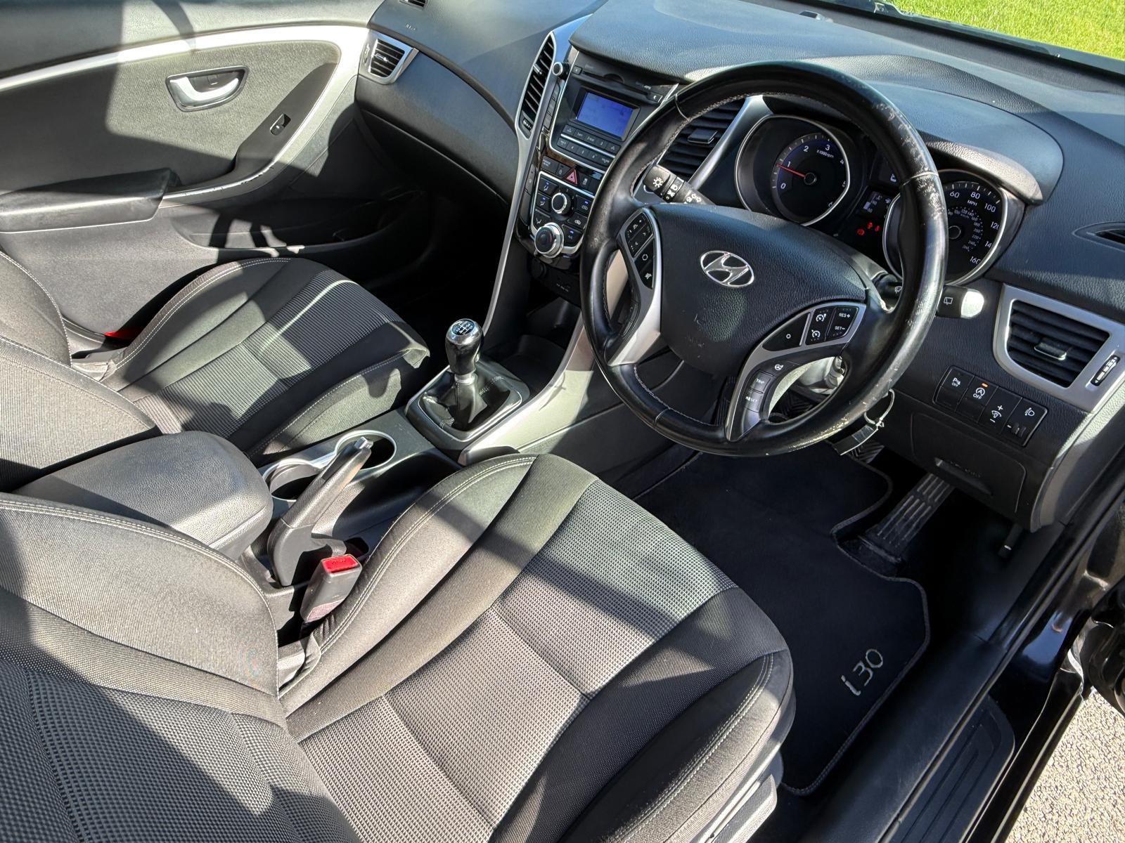 
								Hyundai 1.6 CRDi Active Blue Drive 5 door full									