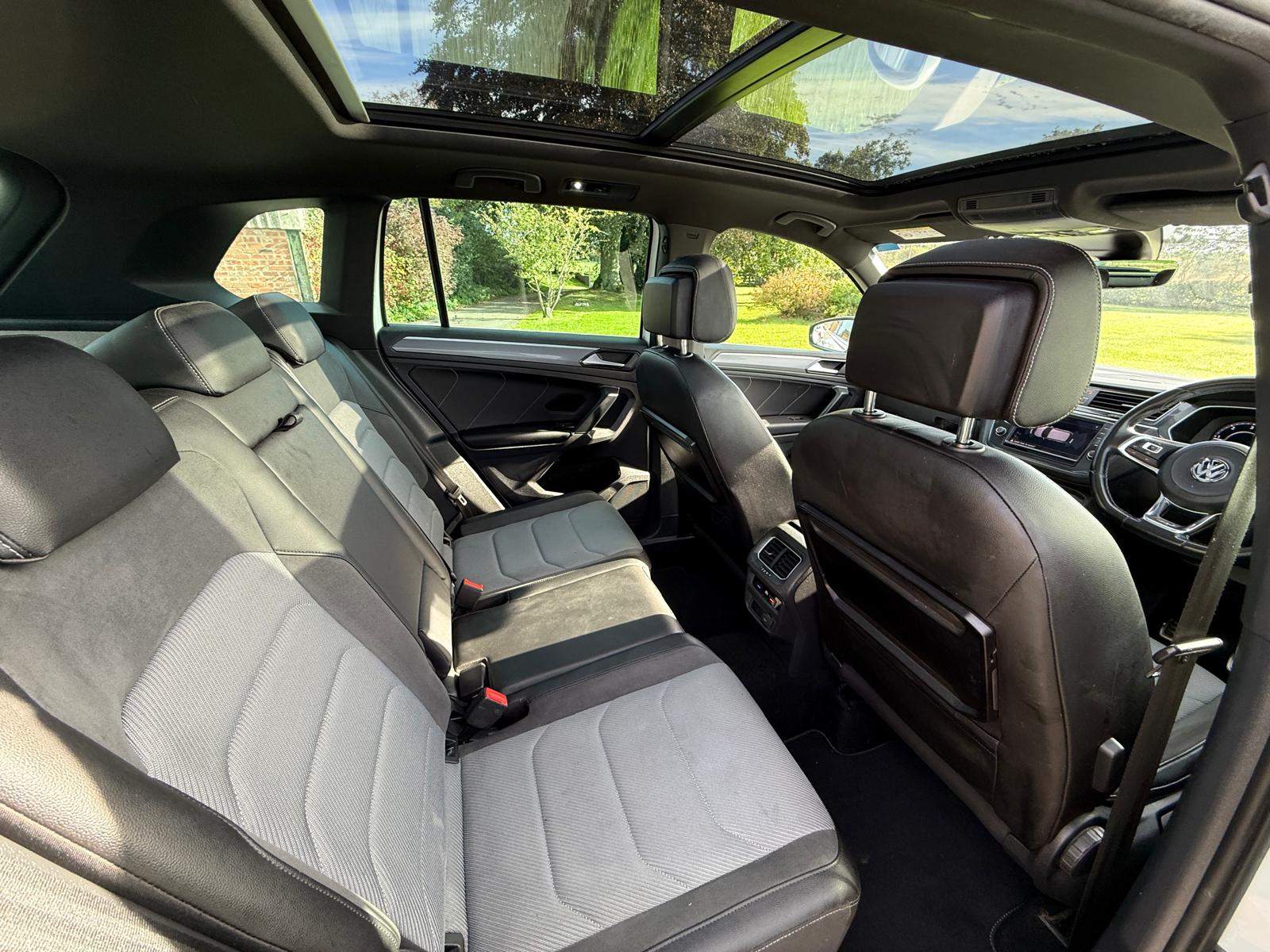 
								Volkswagen Tiguan 2.0TDi R-Line 4Motion full									