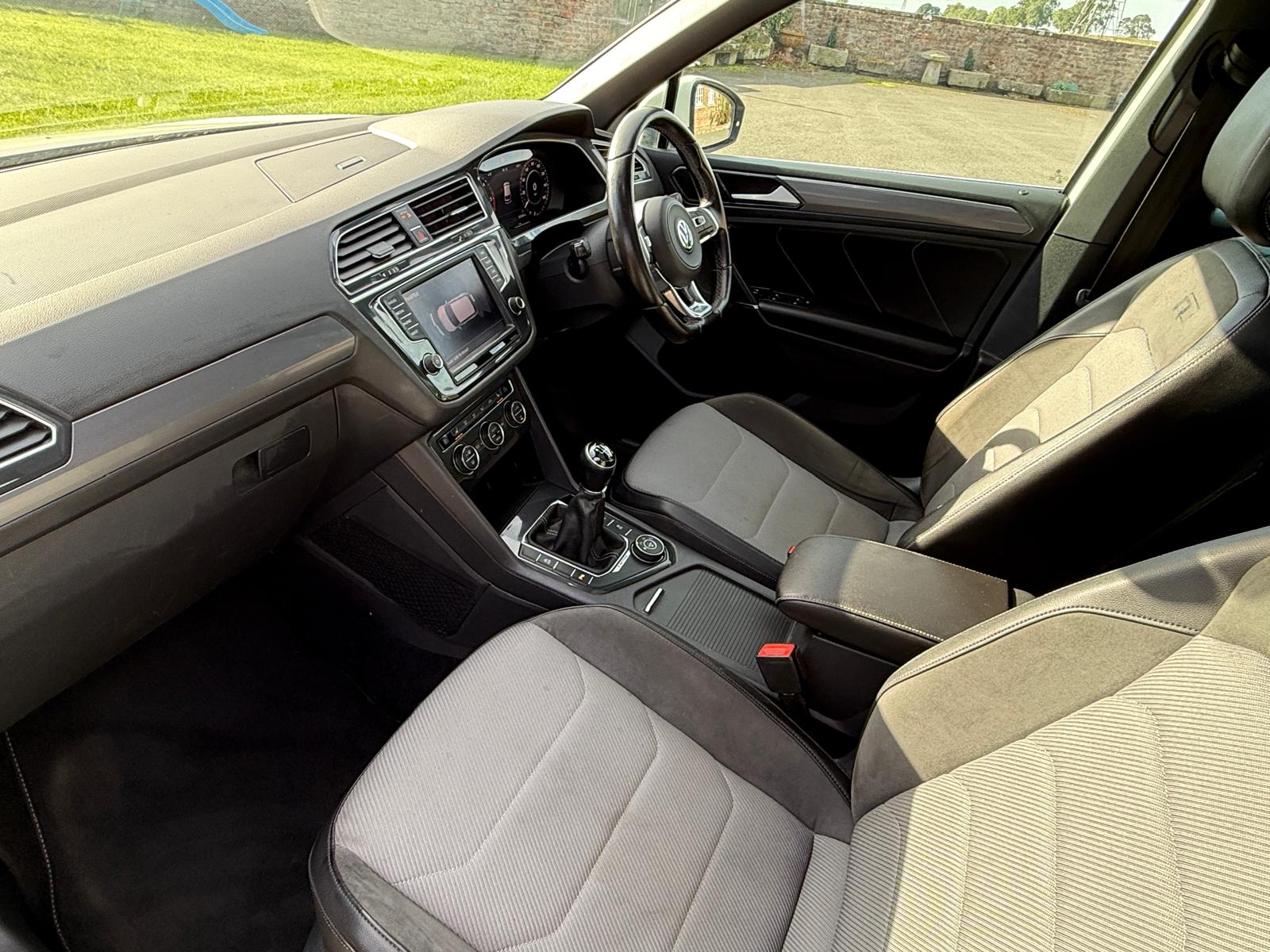 
								Volkswagen Tiguan 2.0TDi R-Line 4Motion full									