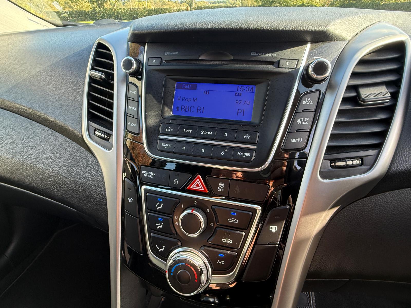 
								Hyundai 1.6 CRDi Active Blue Drive 5 door full									