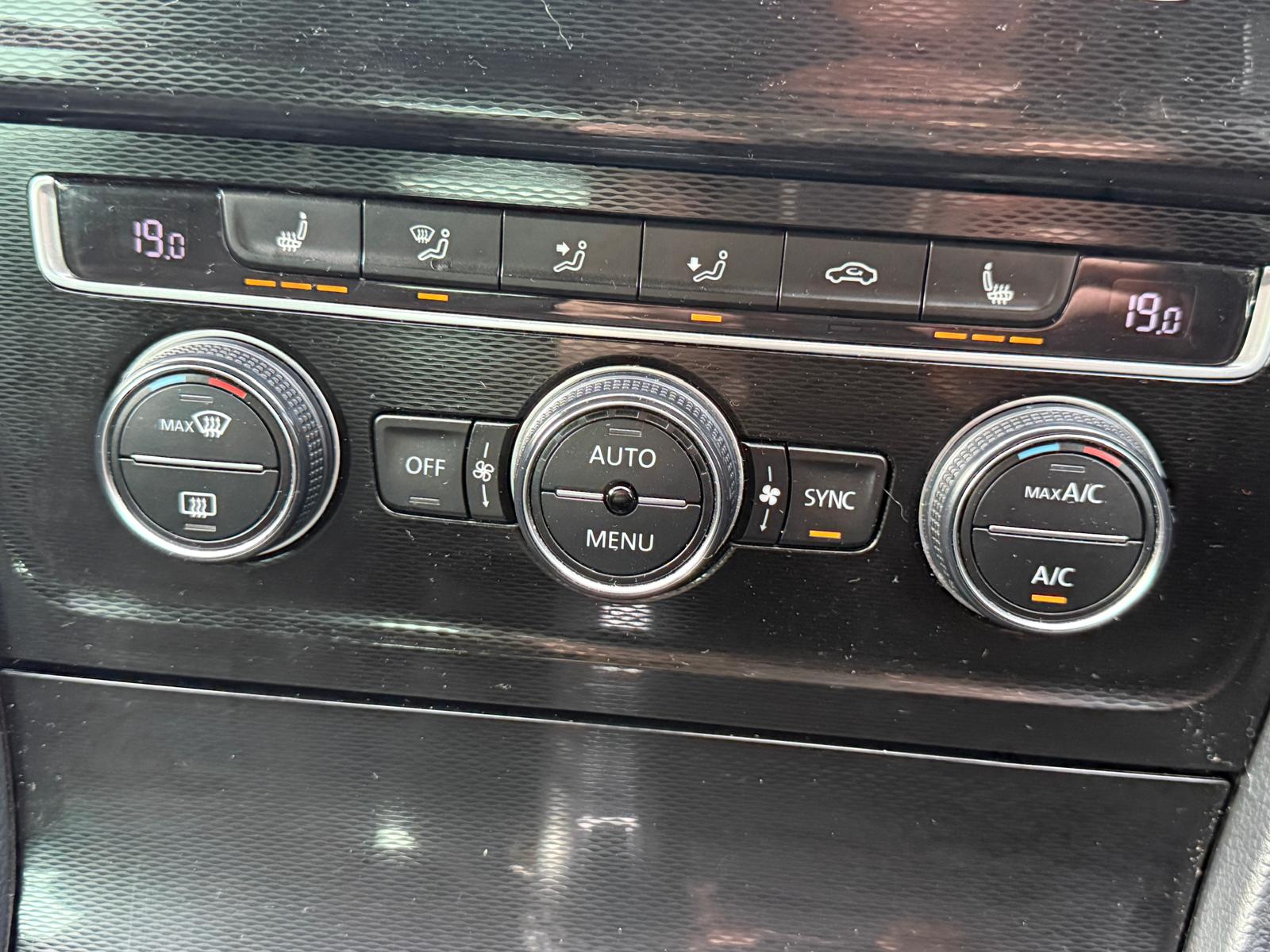 
								Volkswagen Golf GTD 2.0 TDI 5 door full									